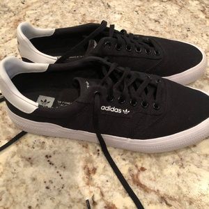 Men’s Adidas 3MC skate shoe size 9